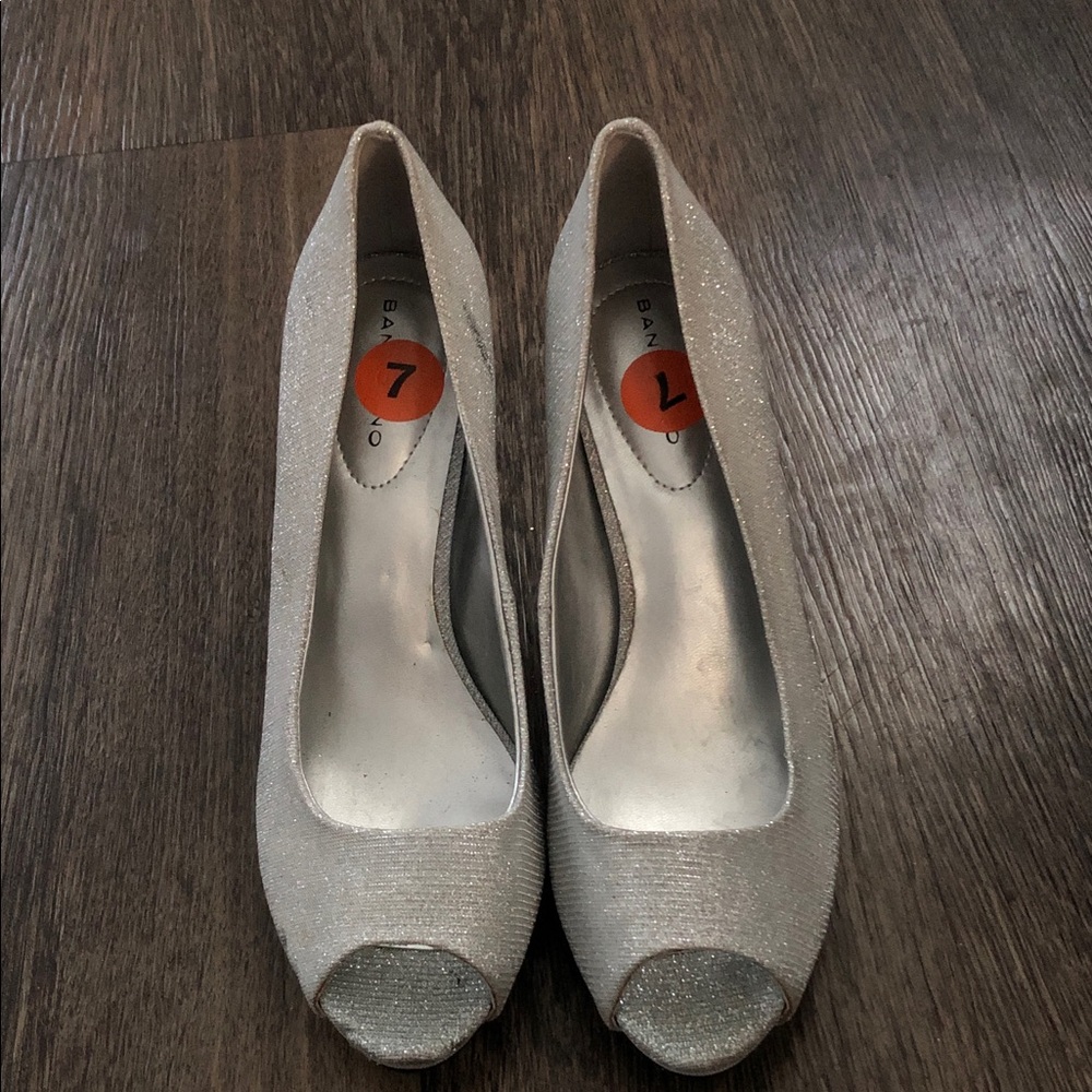 Bandolino Silver Glitter Peep-Toe Heels